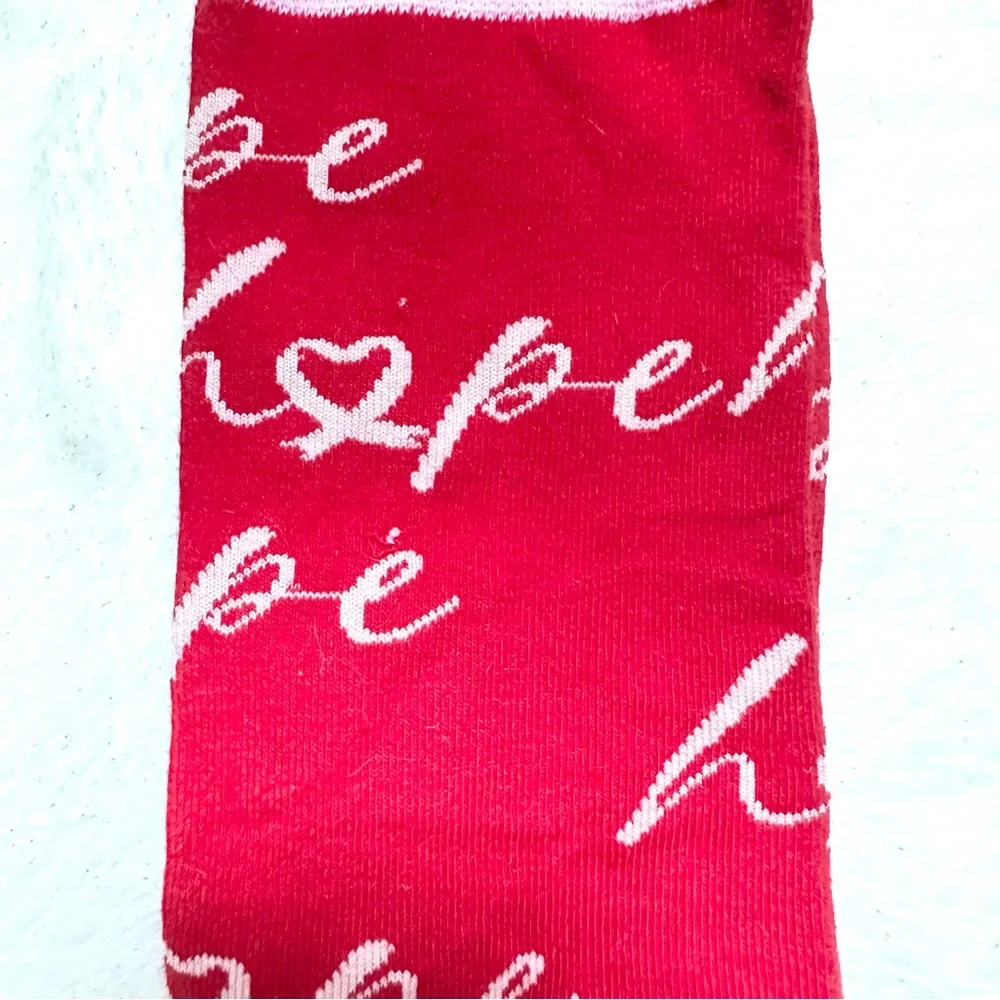 Breast Cancer Support Awareness Socks NWOT